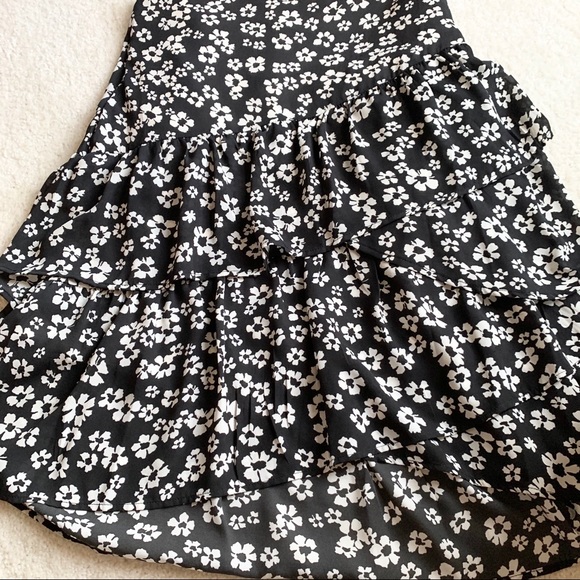 Who What Wear Meadow Floral Ruffle Dress - Picture 5 of 11